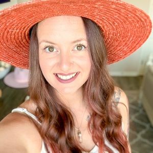 Meet your Posher, Daryl anne